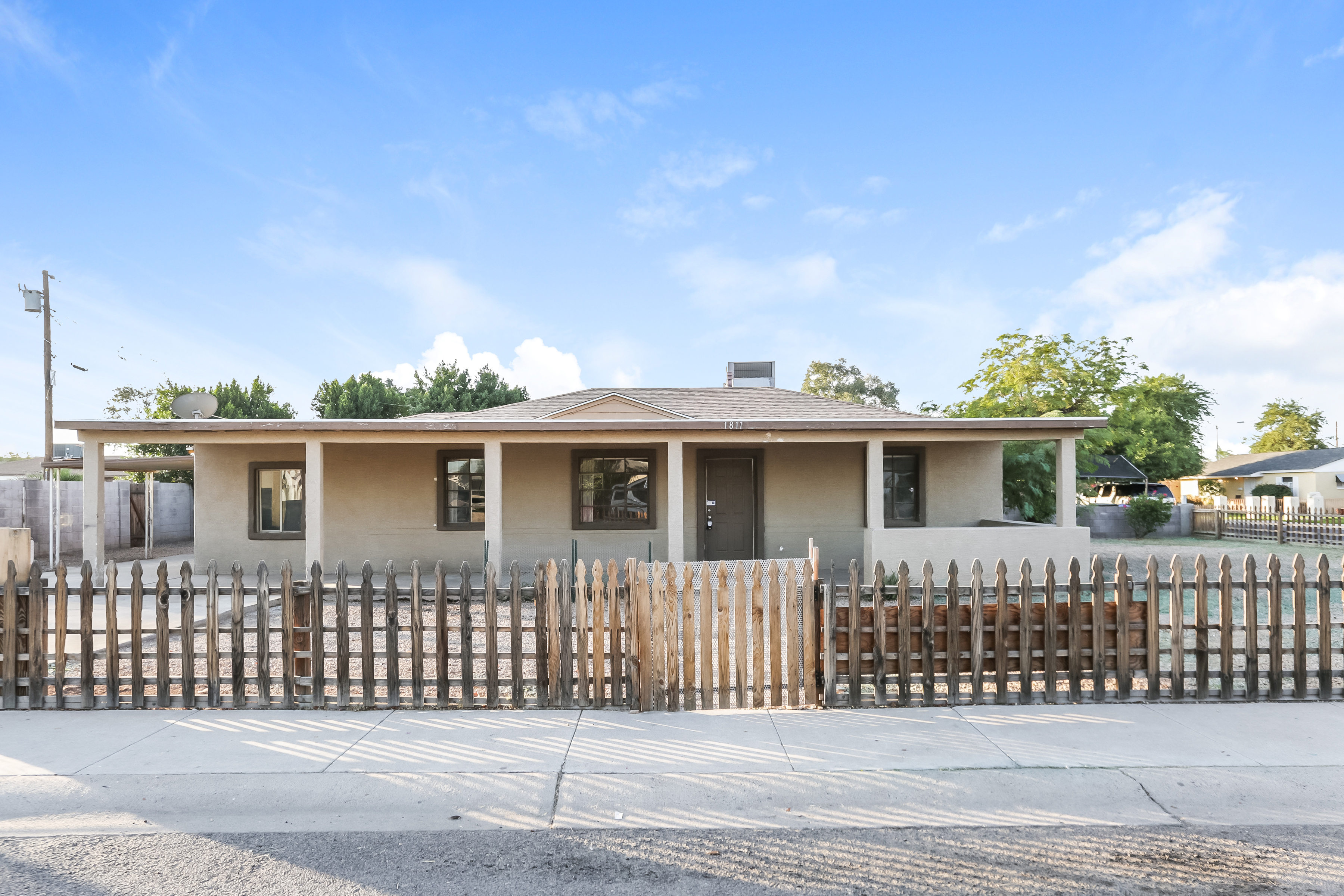 1811 W Mohave Phoenix, AZ 85007